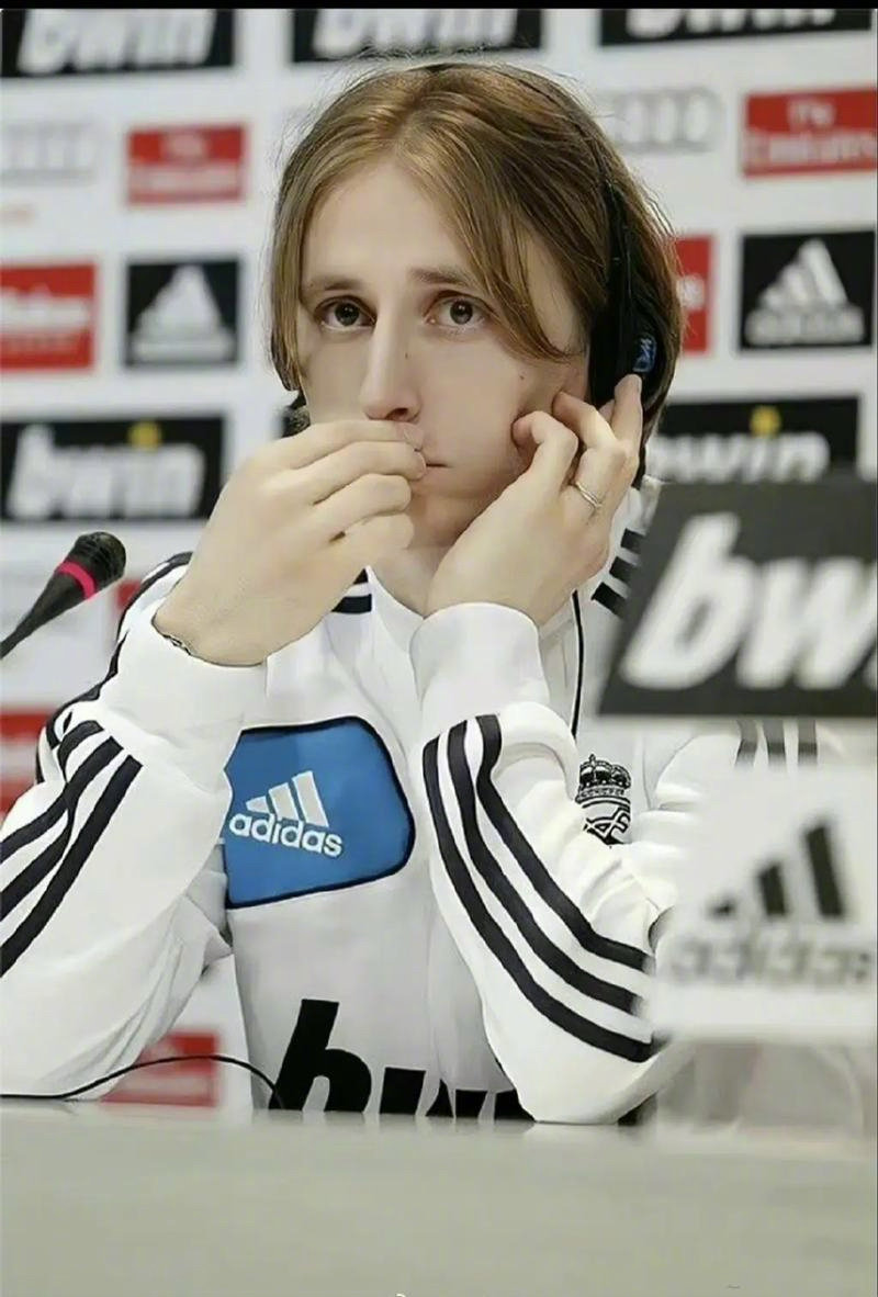 19岁国足新星登陆德乙，半年冲德甲，复刻传奇？